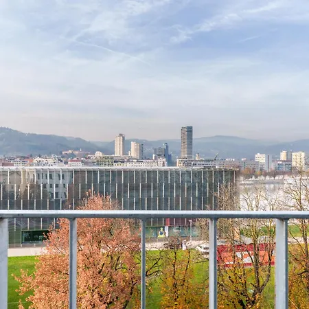 Riverside Premium Living With Great View Apartamento *