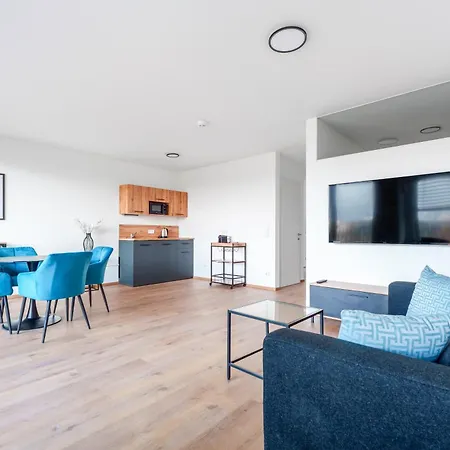 Riverside Premium Living With Great View *