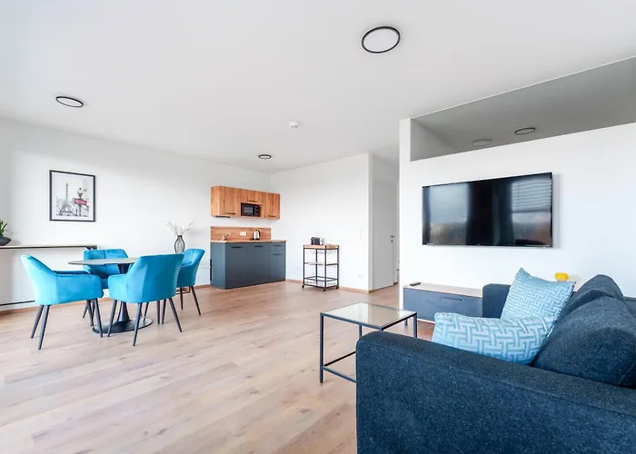 Riverside Premium Living With Great View *